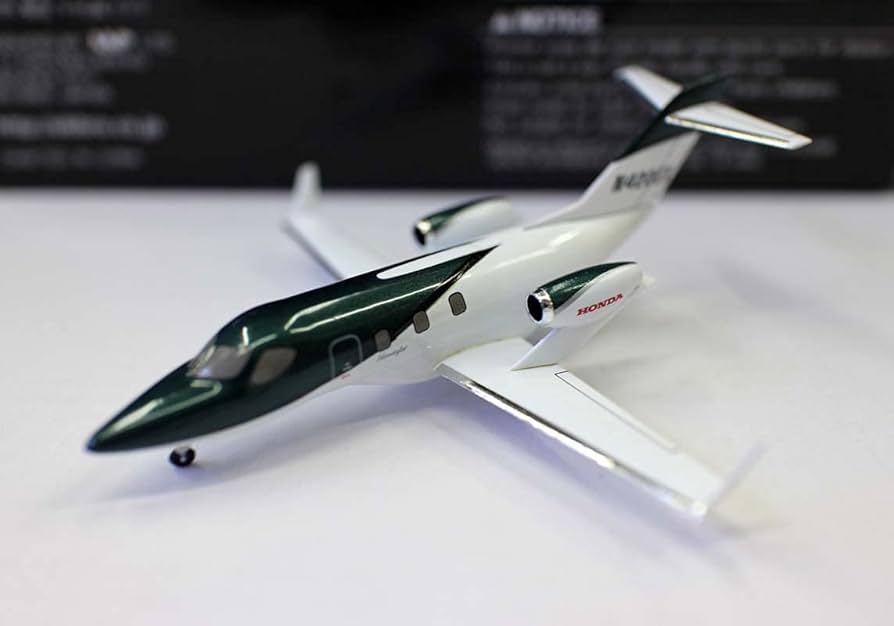 Amazon.com: Ebbro for Hondajet Private Business Jet Green 1